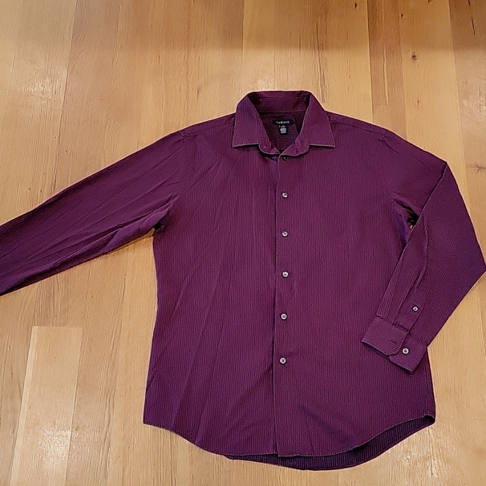Mens size medium dress shirt
